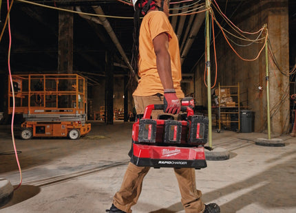 MILWAUKEE PACKOUT CARICABATTERIE MULTIPLO ART. M18 PC6