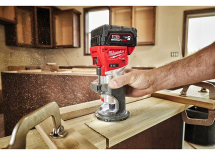 MILWAUKEE FRESATRICE A BATTERIA ART. M18 FTR8-0X