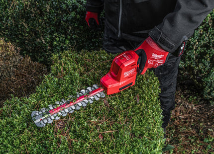 MILWAUKEE TAGLIASIEPI COMPATTO A BATTERIA M12 FHT20-0