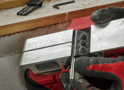 MILWAUKEE PIALLA A BATTERIA M12 BLP-402X (V2/23)