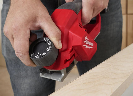 MILWAUKEE PIALLA A BATTERIA M12 BLP-402X (V2/23)