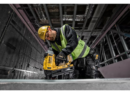 DEWALT CHIODATRICE PER CEMENTO A BATTERIA 18V 5,0AH ART. DCN890P2-QW