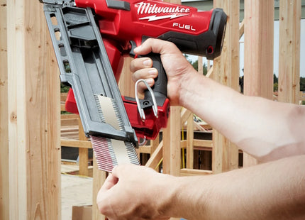 MILWAUKEE CHIODATRICE 34° A BATTERIA M18 FFN-0C