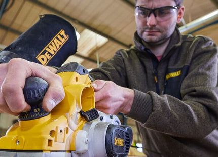 DEWALT PIALLETTO ELETTRICO MOD. D26500K-QS IN VALIGETTA POTENZA 1050W
