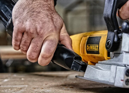DEWALT FRESATRICE LAMELLARE MOD. DW682K-QS POTENZA 600W