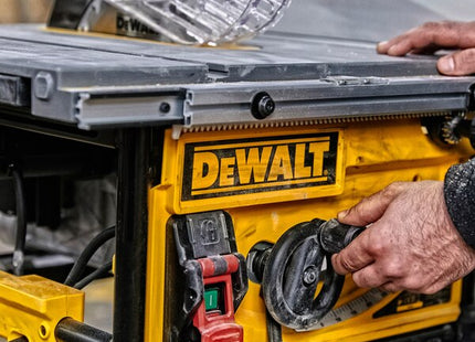 DEWALT SEGA DA BANCO COMPATTA 2000W LAMA D.MM250