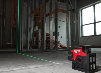 MILWAUKEE LASER VERDE A 2 LINEE CON 4 PUNTI PIOMBO M12 CLL4P-301C(V1/23)